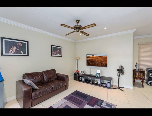 3 BEDROOM CLUSTER FOR SALE IN FERNDALE